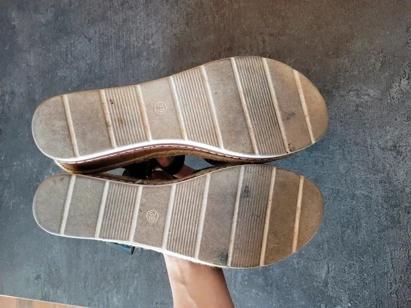 39 Wedge Sandals – photo 8